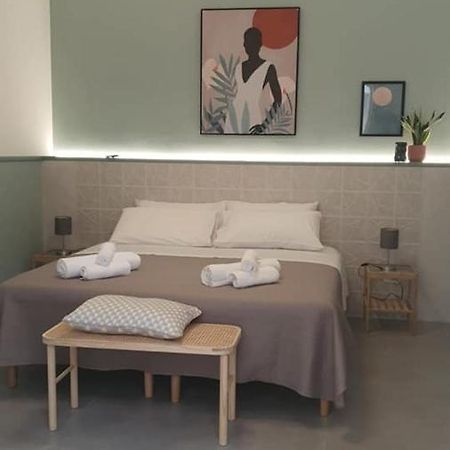 Casa Di Monique 1 Apartment Бари Екстериор снимка