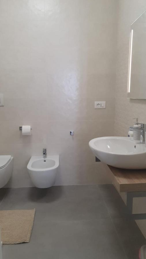 Casa Di Monique 1 Apartment Бари Екстериор снимка