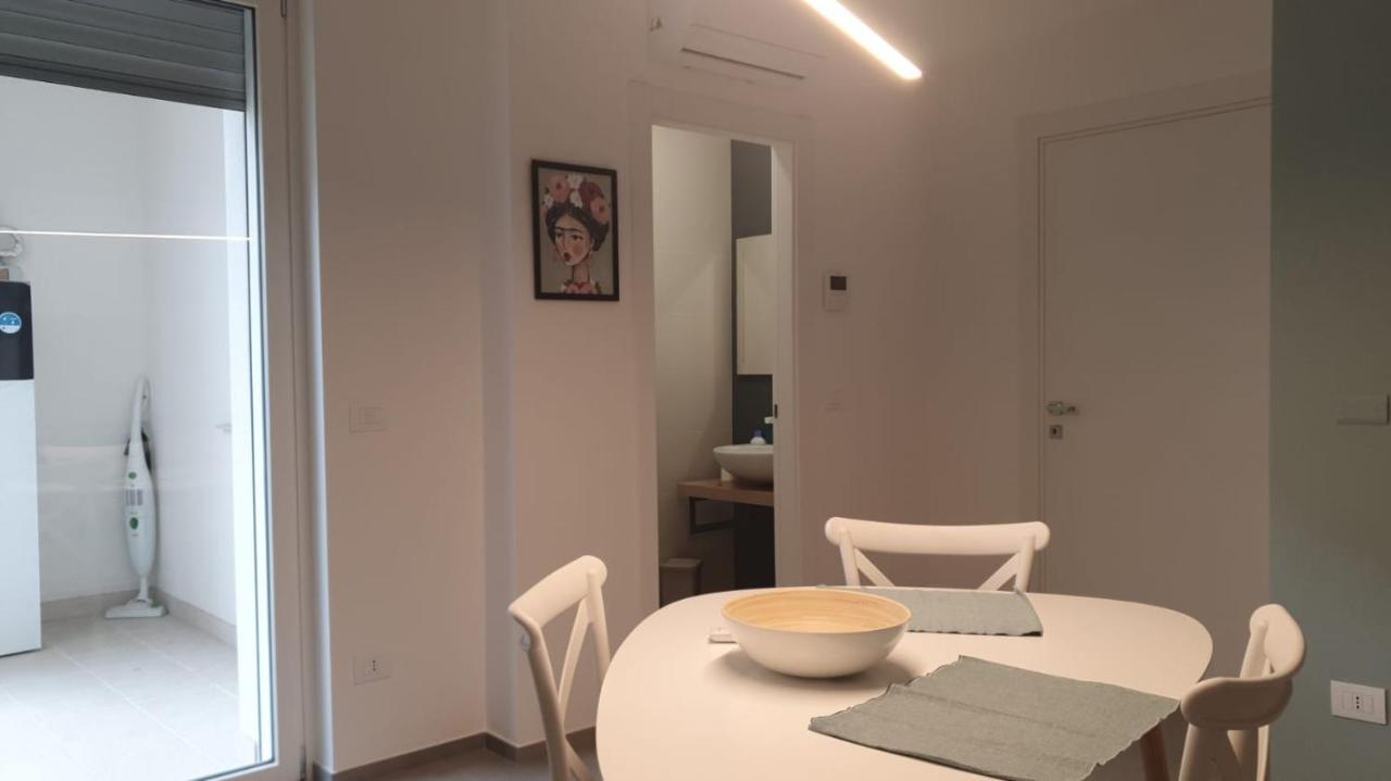 Casa Di Monique 1 Apartment Бари Екстериор снимка